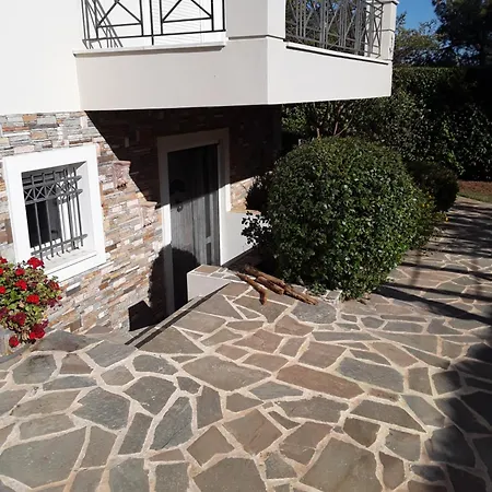 Holiday home Zwischen Athen Und Flughafen In Den Bergen *